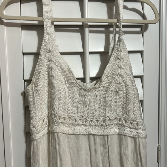Linen and crochet maxi dress - Picture 2 of 2